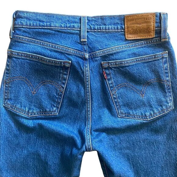 Like New Levi’s | Wedgie Straight Jeans, Size 26 - Picture 9 of 12